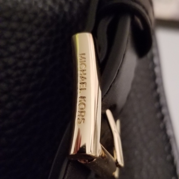 MICHAEL KORS Large Sullivan Crossbody Bag, 12 By 12 By 3 - Picture 5 of 6